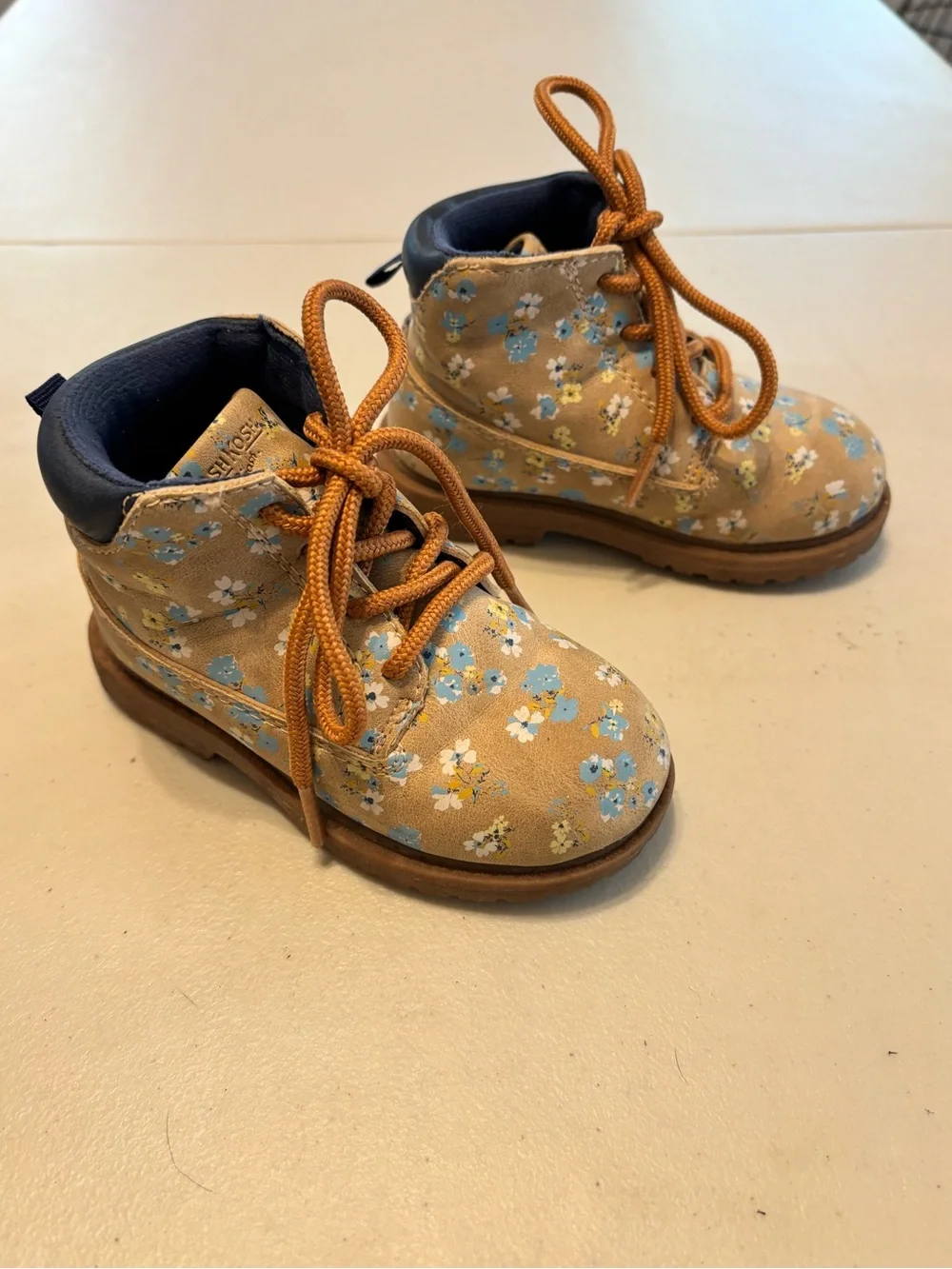 OshKosh B'gosh Tan Floral Lace-Up Kids Boots 6